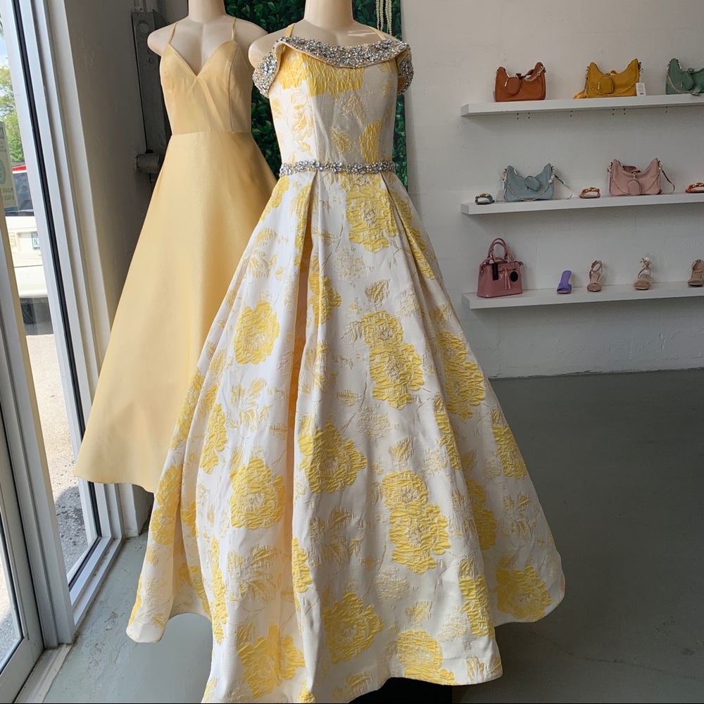 MAC DUGGAL yellow pattern dress